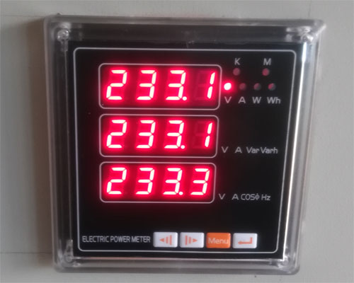 集成了測量電流、電壓、功率、頻率、電能、通訊功能的多功能型智能電力儀表